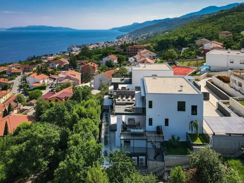 Lux villa with pool and sea view in Opatija - Image 1