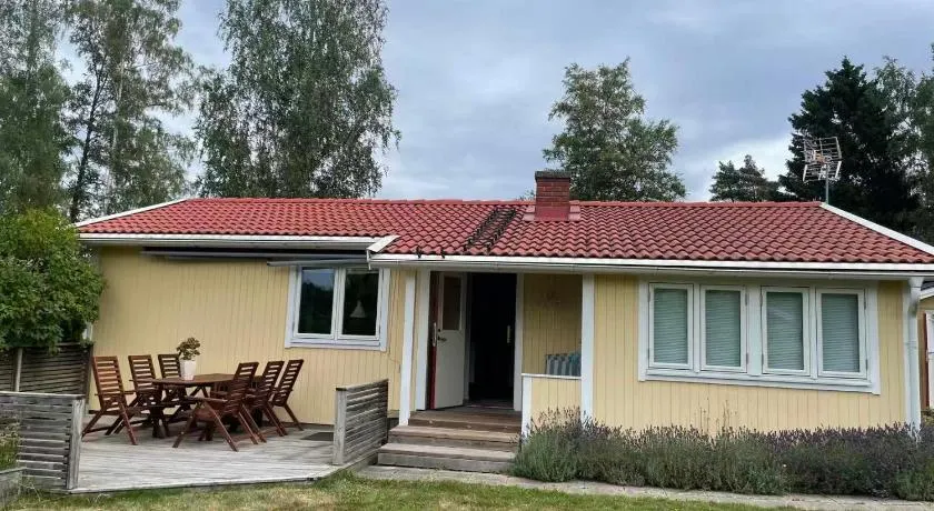 Charmig Villa bredvid sjön Örlen - Image 1