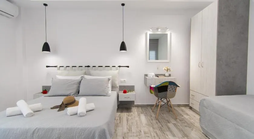 Skalidis Apartments Stalis - Image 1