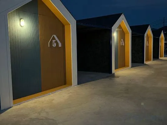 Chics Resort ชิคส์รีสอร์ท - Image 1