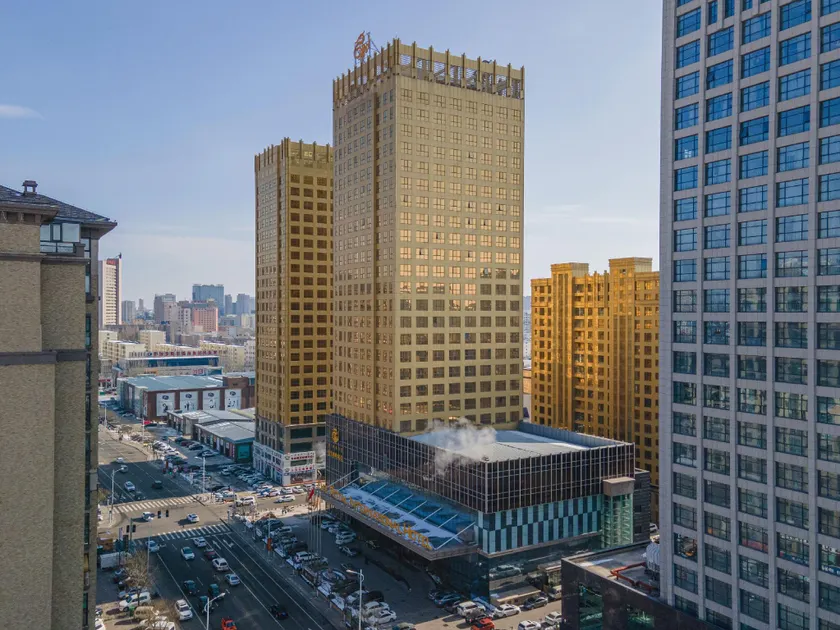 The Royal International Hotel - Image 1