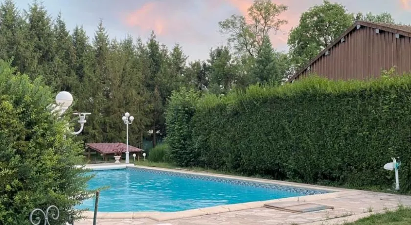 Domaine de la Moivre - Ferme de charme & piscine - Image 1