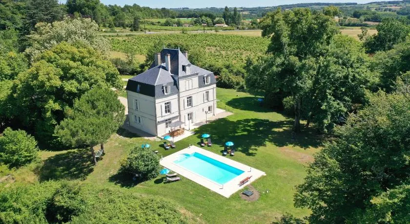 MANOIR LE COUTUREAU maisons d'hôtes - Image 1