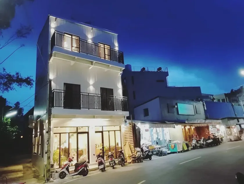 Lixia Hostel - Image 1