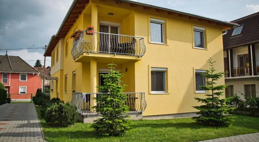 Bodó Park Apartment - Image 1