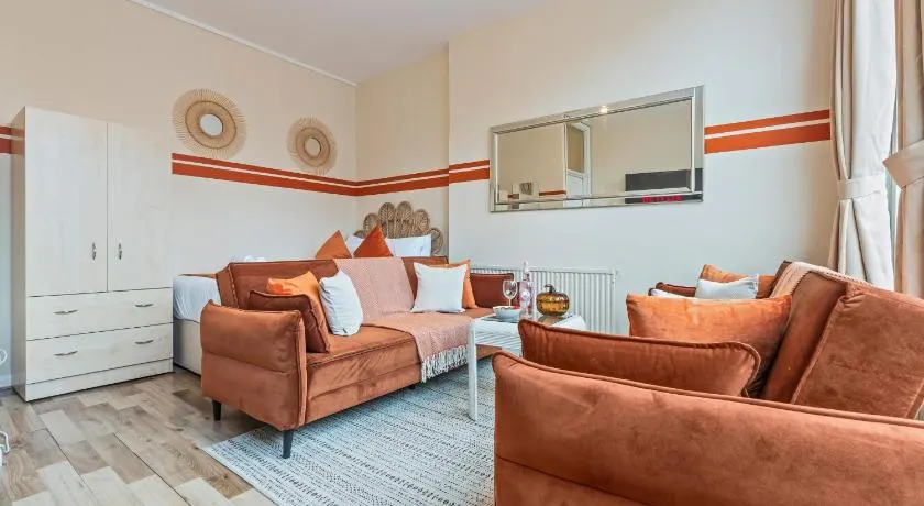 Stylish 3 Bed Fulham Sleeps 10, Stamford Bridge - Image 1