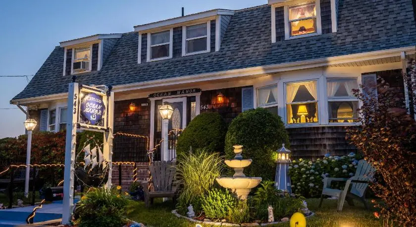 A Cape Cod Ocean Manor Inn - Image 1