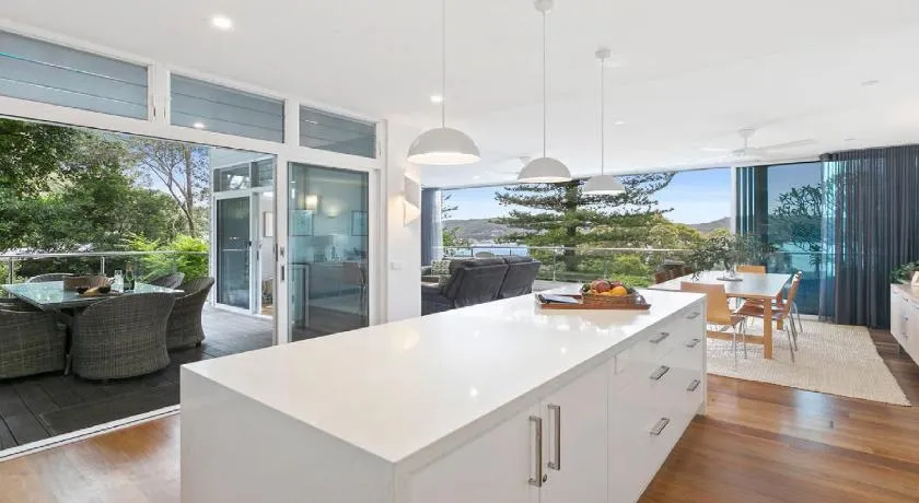 Beautiful Views, Secluded Beaches and Stunning Bush Walks All At Your Doorstep - Image 1