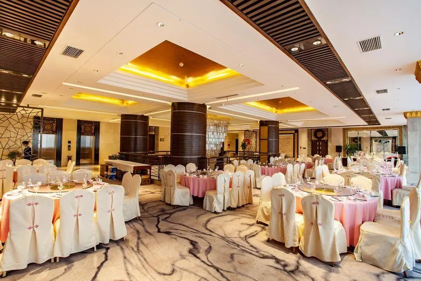 Huaxiang Hotel - Image 1