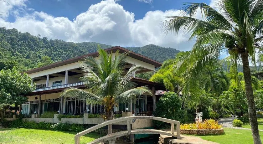 Koh Chang Bailan Beach Resort - Image 1