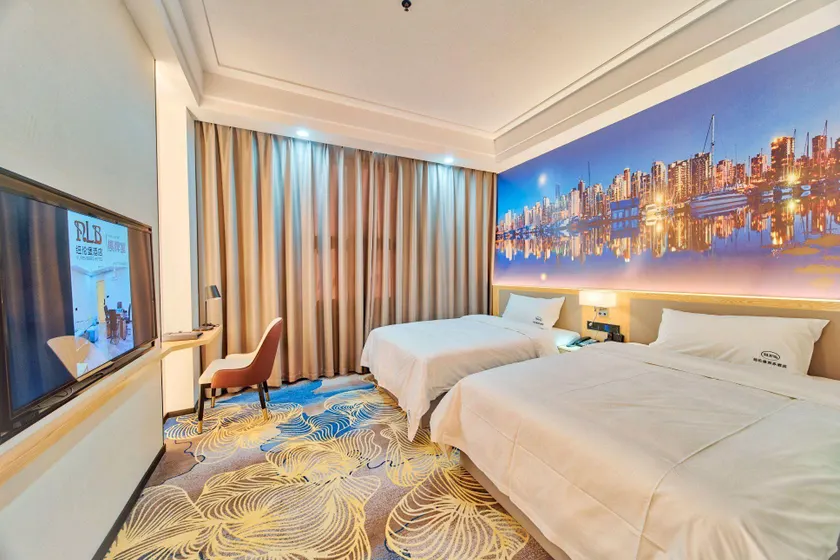 Zhongshan Nuremberg Hotel (Nantou City Railway Station) - Image 1
