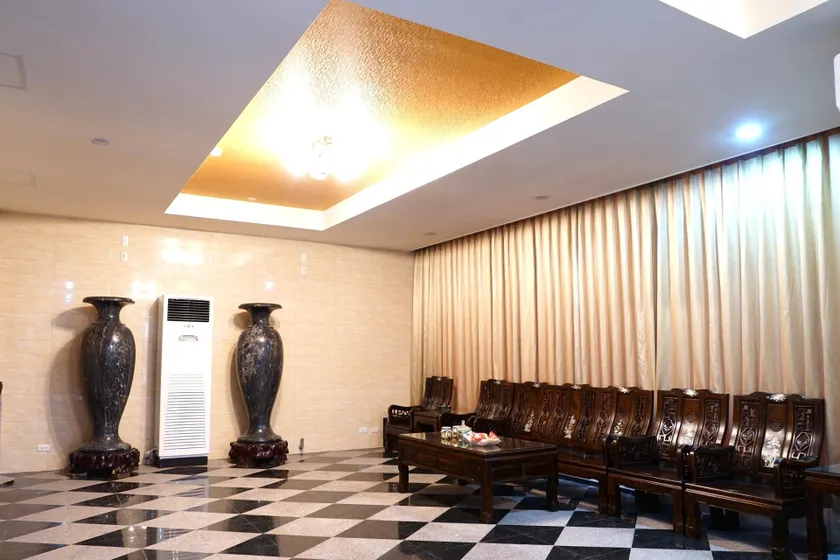 Gin Jian Commerical Hotel - Image 1