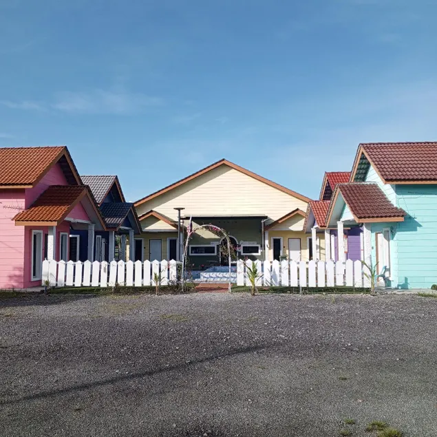 NS Rainbow Cottage Private Pool Pengkalan Balak Tanjong Bidara - Image 1