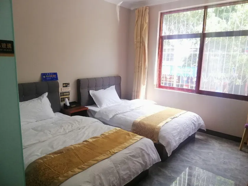 Jingyue Hotel - Image 1