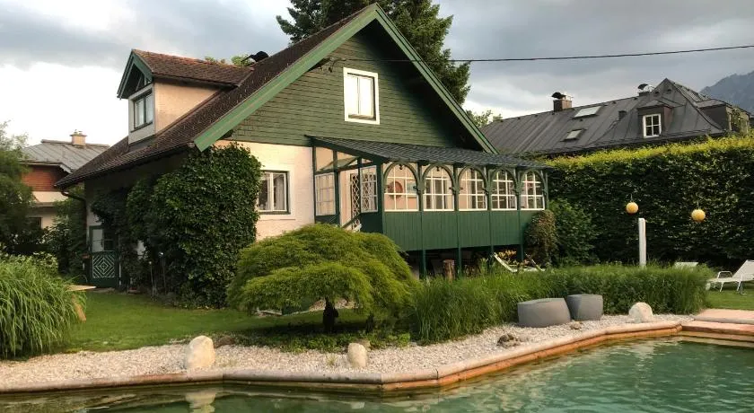 Haus mit Sauna und privatem Badeteich in Anif bei Salzburg - Image 1