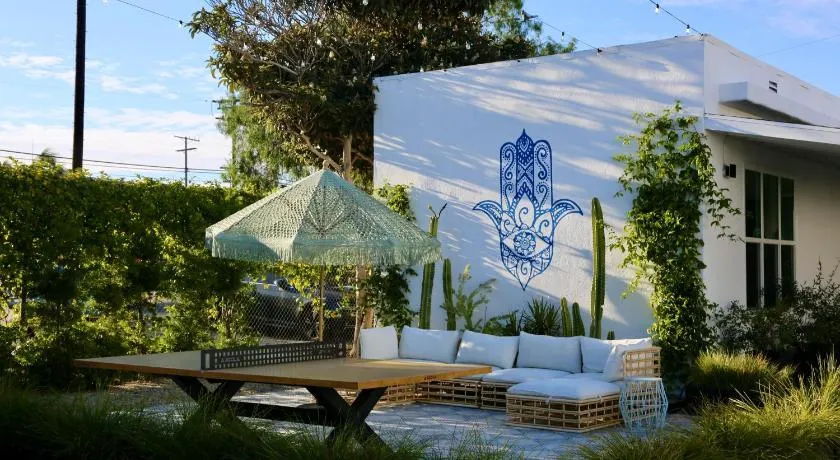 Aliza Hotel - Image 1