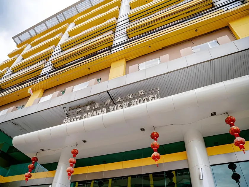 Satit Grand View Hotel - Image 1