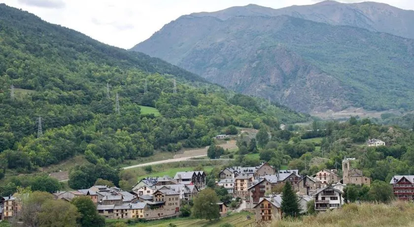 Dúplex en Valencia d'Àneu (Baqueira Beret) - Image 1