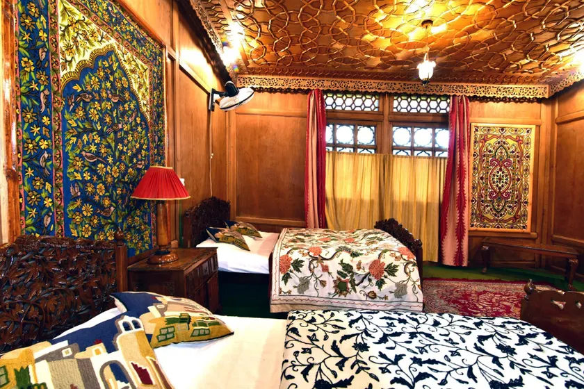 Inshallah Houseboats - Image 1