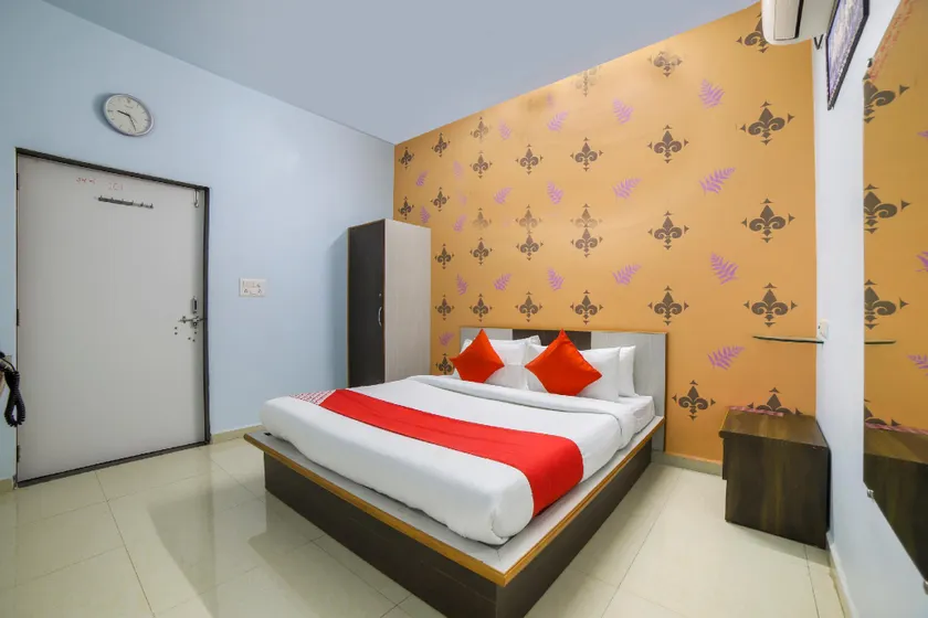 OYO 70063 Murlidhar Guest House - Image 1