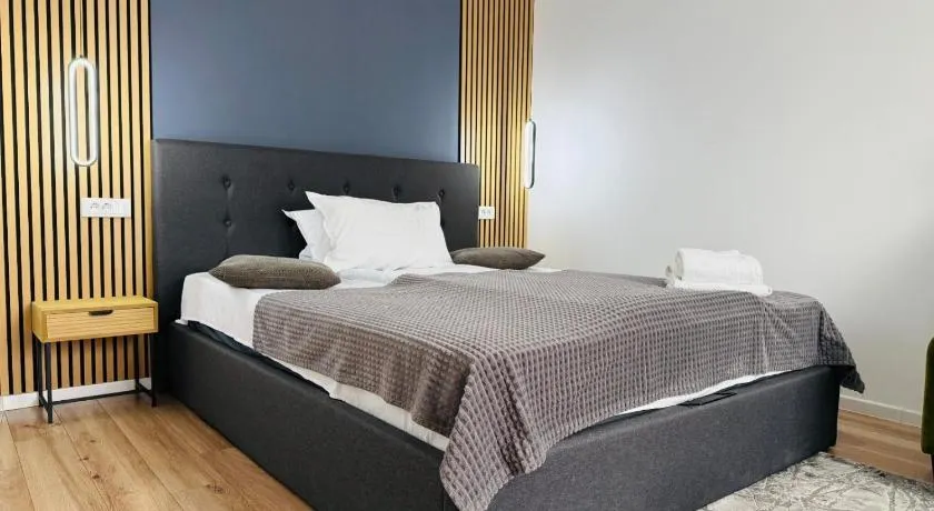 Neva Apartments & Rooms - Image 1