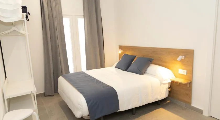 UVA Apartamentos - Image 1