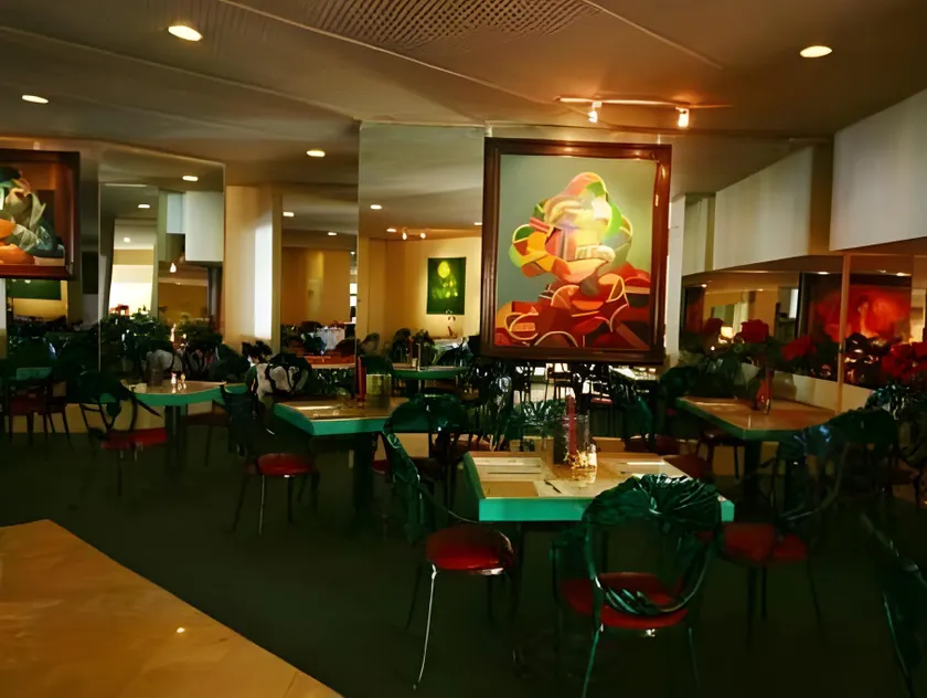 Hotel Laffayette Ejecutivo - Image 1