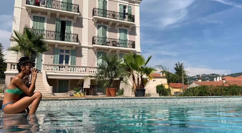 Cannes 2 pieces de 49 m2 ,piscine. Jardin privatif - Image 1