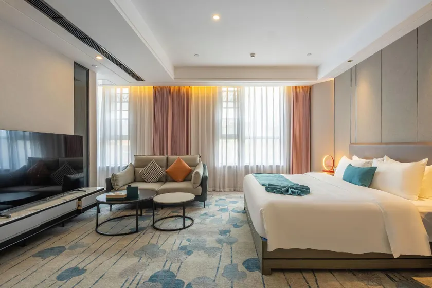 Xiangyang International Hotel - Image 1