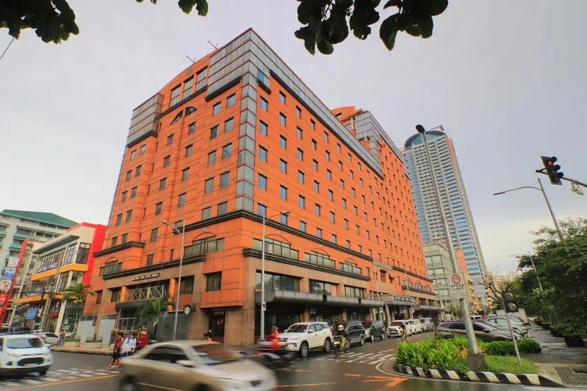 Bayview Park Hotel Manila - Image 1