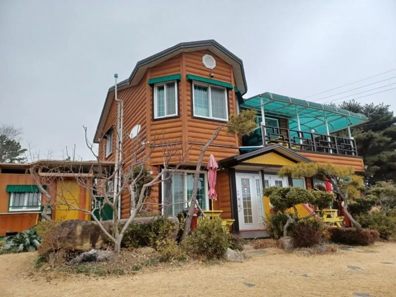 Moonlight Maru Pension in the South Sea - Image 1