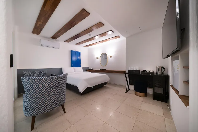 Hotel LaM - Image 1