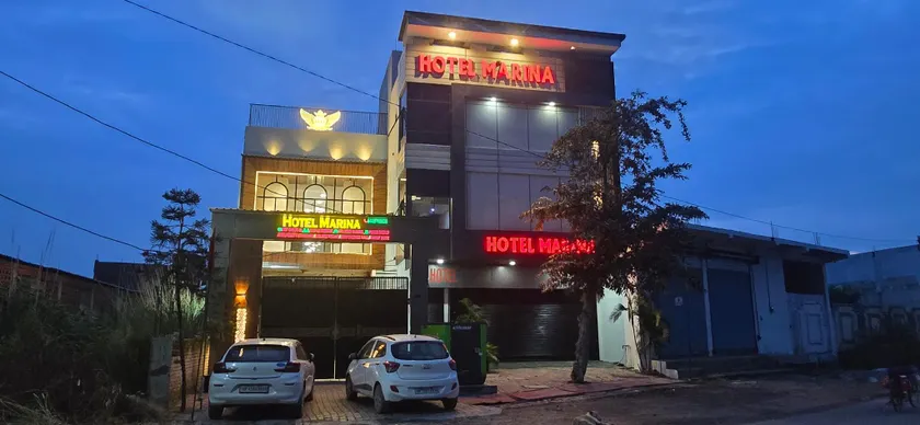 Hotel Marina - Image 1