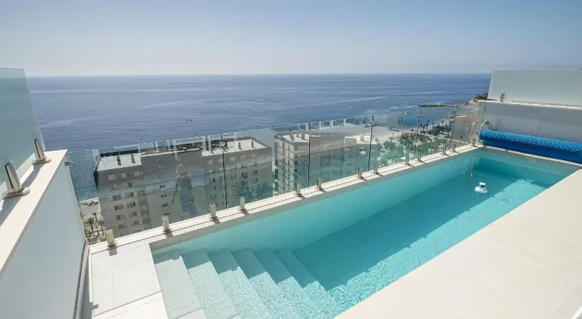 RentitSpain - Costa Tropical - Lujo Le Grand a 1h Costa del Sol, piscina climatizada y vistas al mar - Image 1