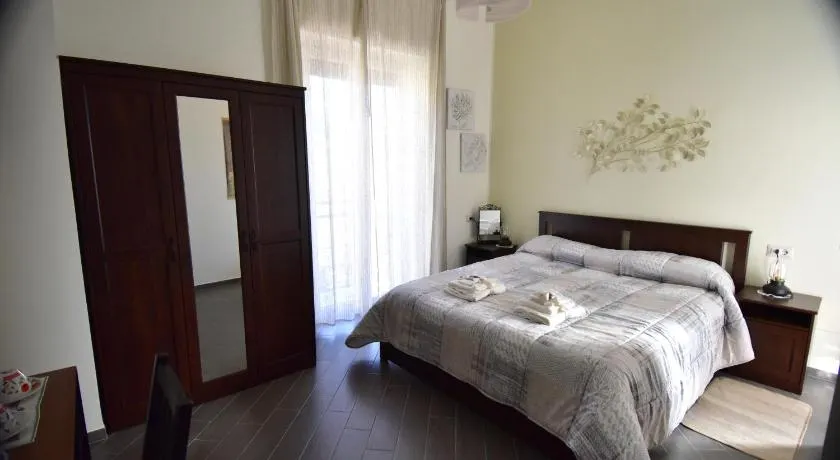 B&B Lambda - Image 1