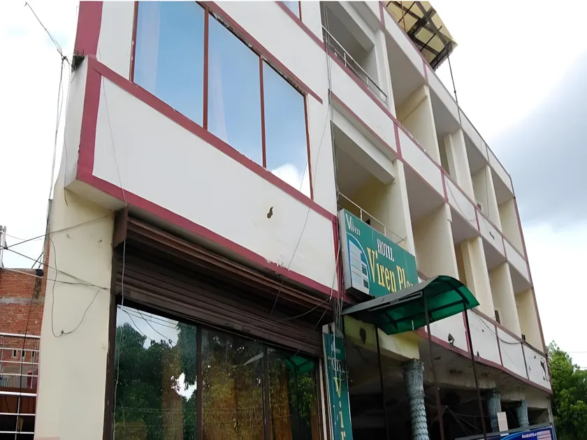 Hotel Viren Plaza - Image 1