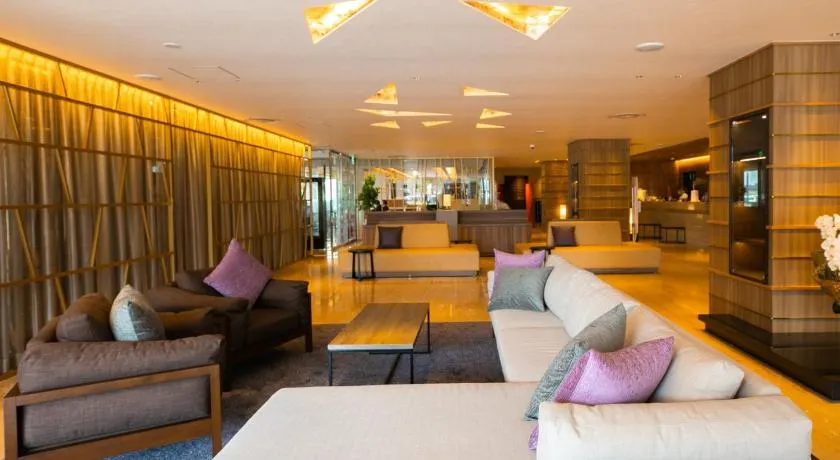 Maizuru Grand Hotel - Image 1