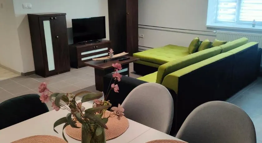 Moderný 3 izbový apartmán centrum - Image 1