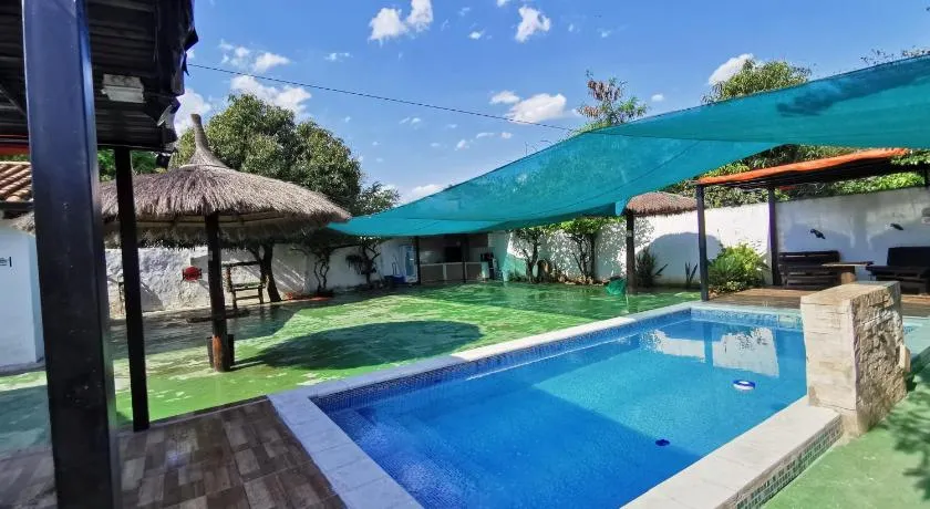Casa mono ambiente y piscina. - Image 1