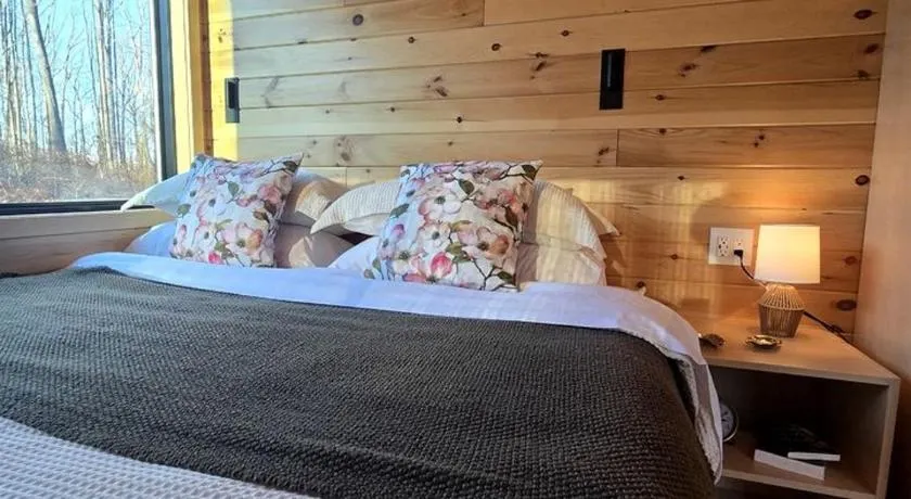 Dogwood: Modern Woodland Studio Pod Tiny Home with Private 300-Acre Forest near Quakertown Pennsylva - Image 1