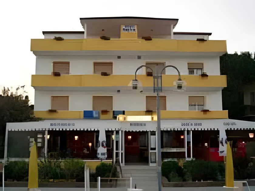Hotel Silva Frontemare PARK & BEACH-PLACE INCLUDED - Image 1