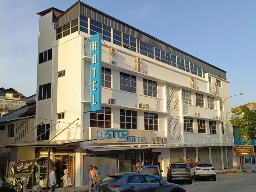 One Stop Hotel Ipoh - Image 1