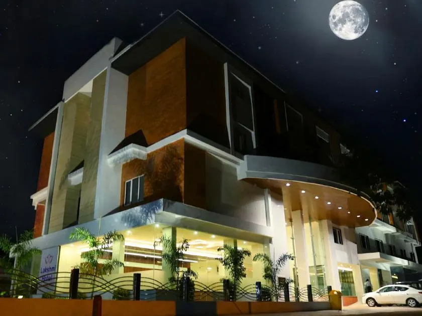 Lakshmi Hotel - Image 1