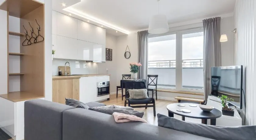 Elite Apartments Marine Suite - Image 1