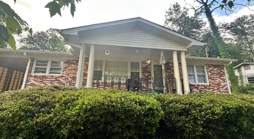 Duplex style home-quiet area - Image 1