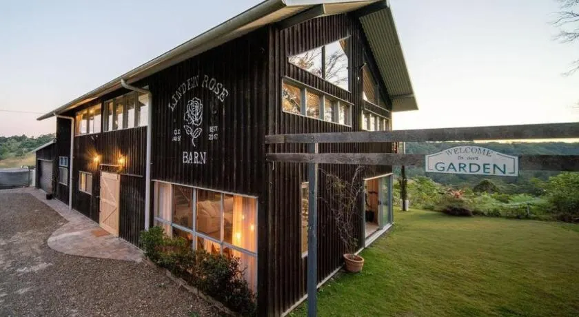 Linden Rose Barn - Image 1