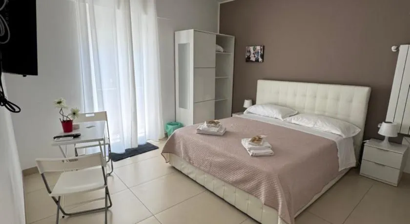 Four Rooms Naxos - Image 1