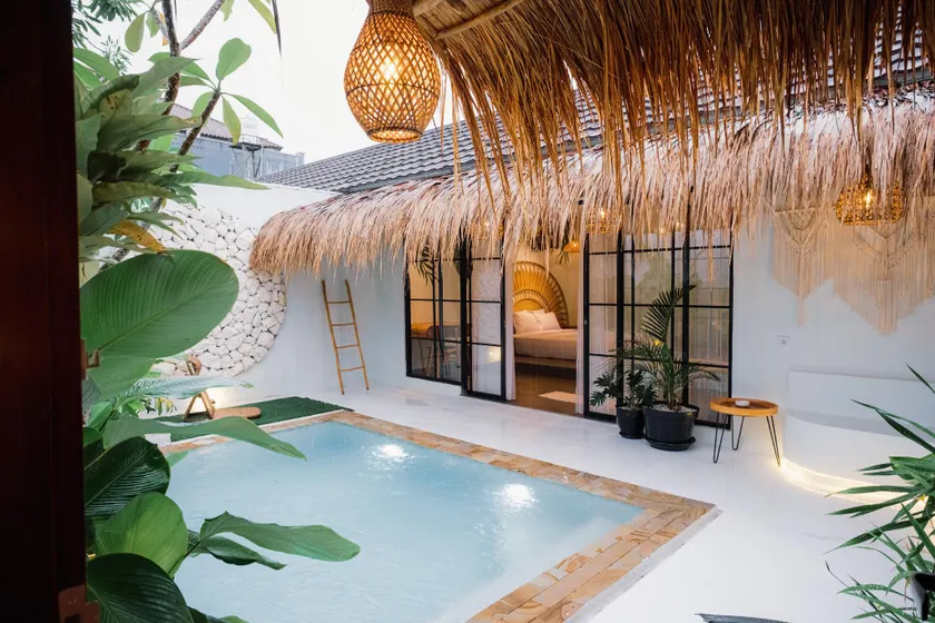 Hola Villa Jogja with Privatepool - Image 1