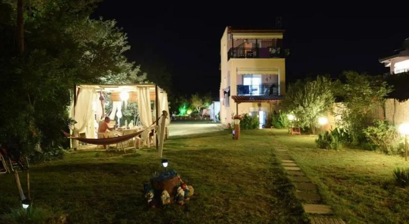 Lia's Beach House - Image 1