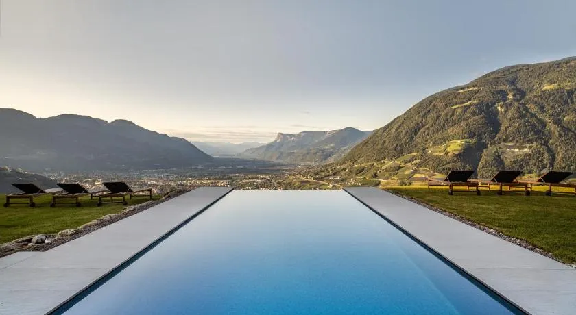 Arua Private Spa Villas - Image 1